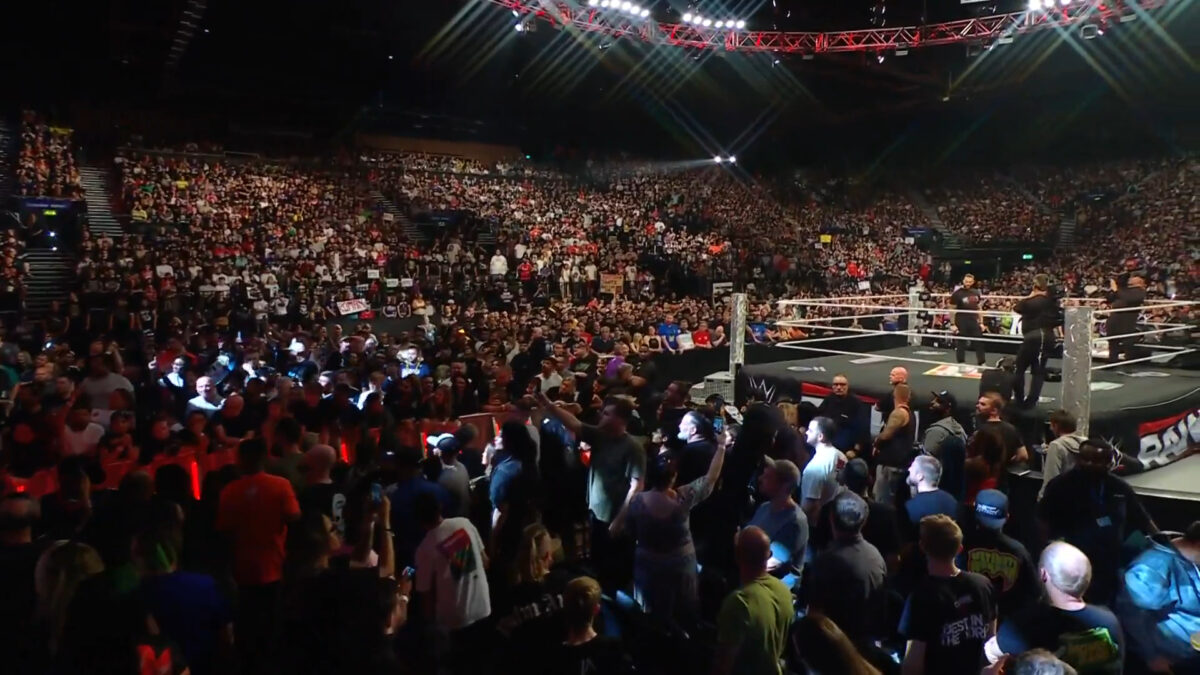 Birmingham Crowd Mocks Current Champion’s Head Size On RAW